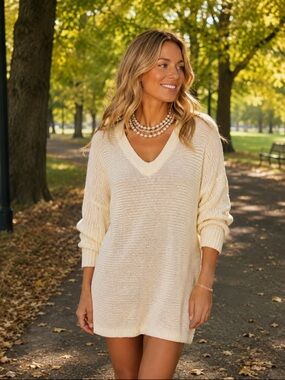 Gorgeous Noisy may Cream V-Neck knit Sweater❤️M